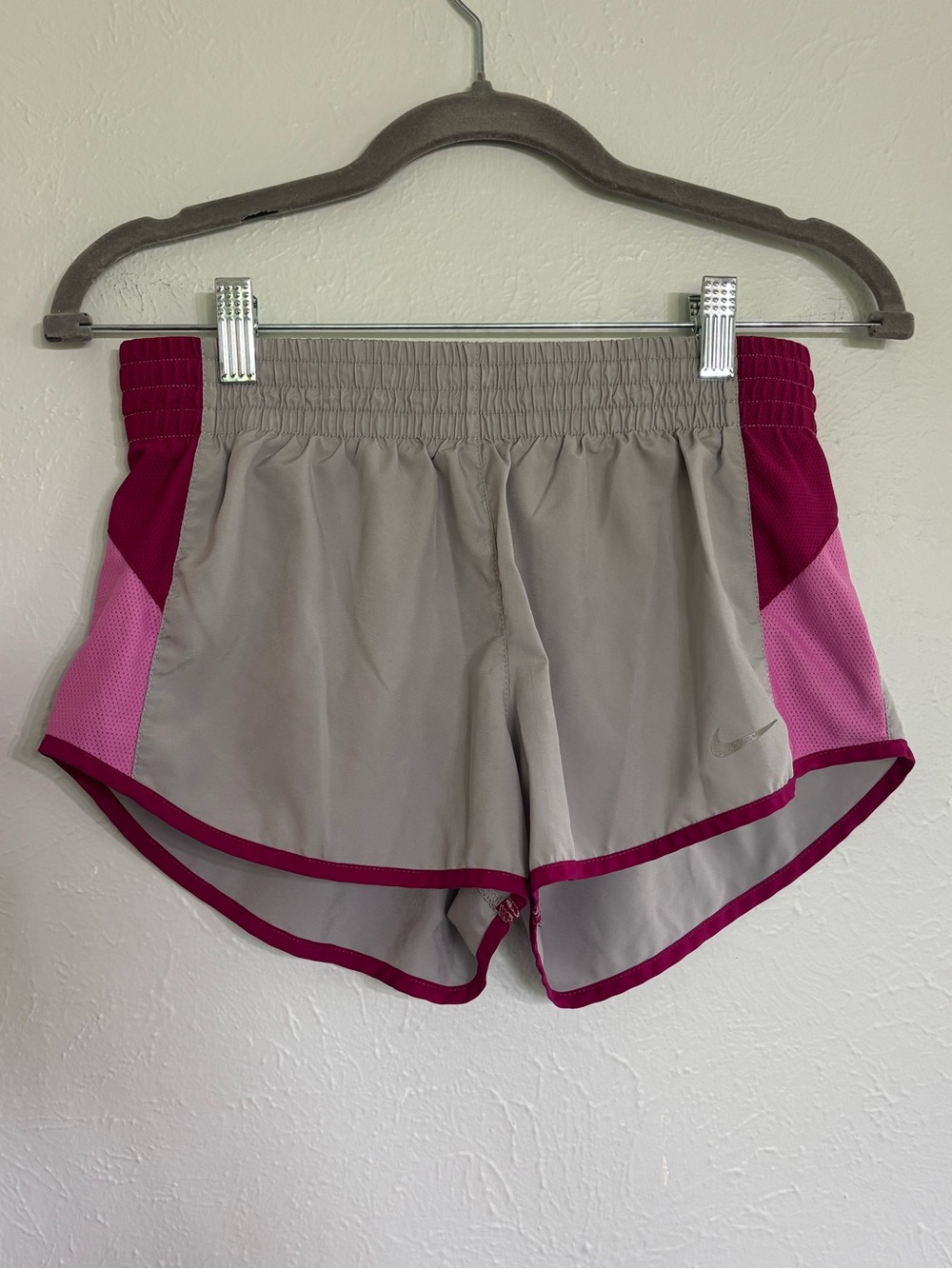 Nike Dri-Fit Women's Light Gray Athletic Shorts with Pink Trim